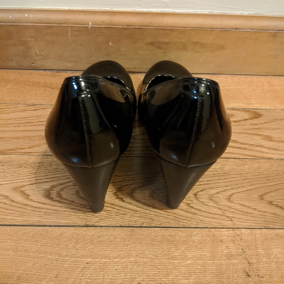 Black Patent Leather Coach Wedges 8.5 - Picture 4 of 4